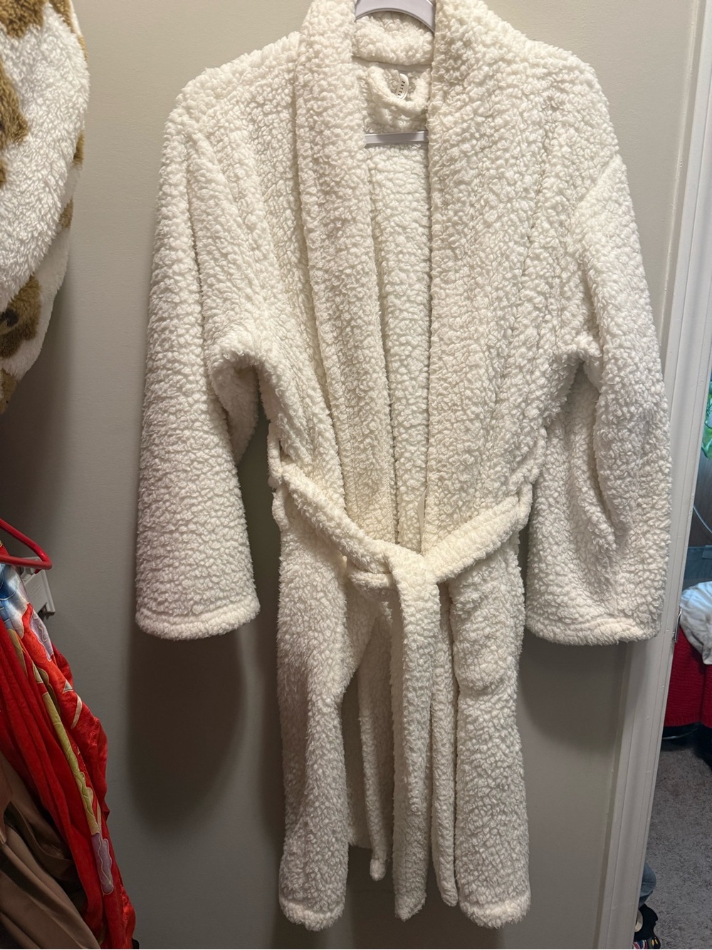 Pottery Barn Cream Plush Sherpa Robe
